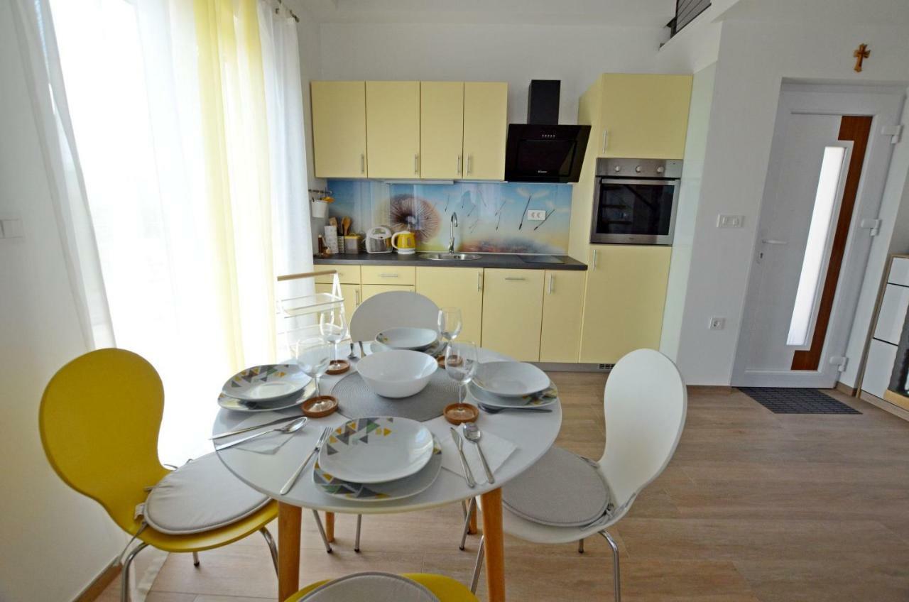 Apartments Golden Hour Jurdani Экстерьер фото